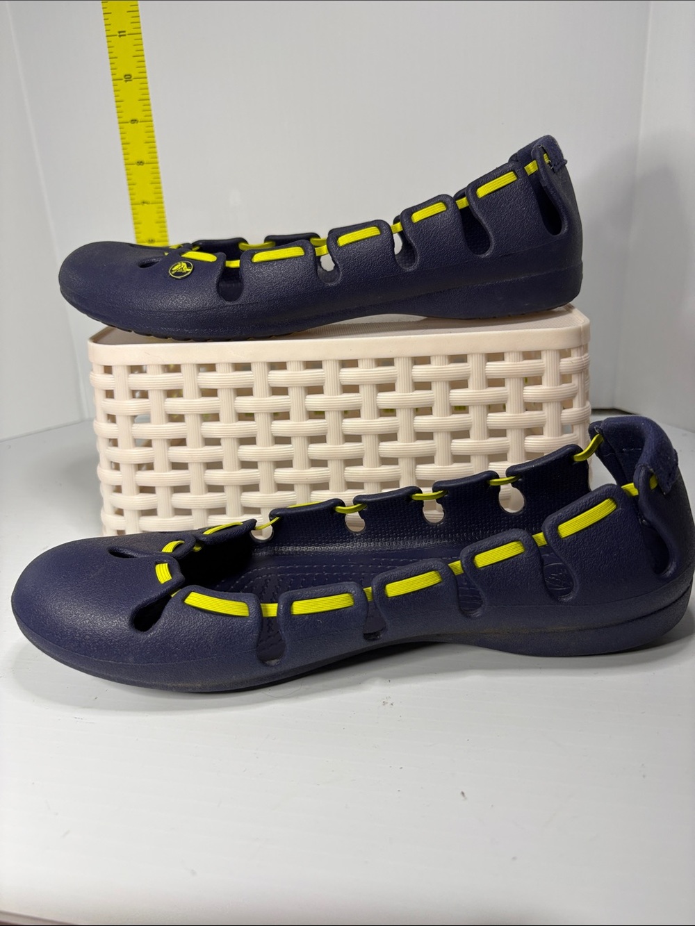 Crocs size 7 Navy & Yellow Slip-On Casual Women's Flats. Box 27